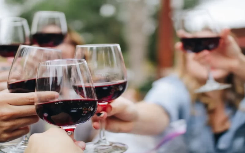 Sip in Style Factors to Consider When Choosing Personalised Wine Glasses